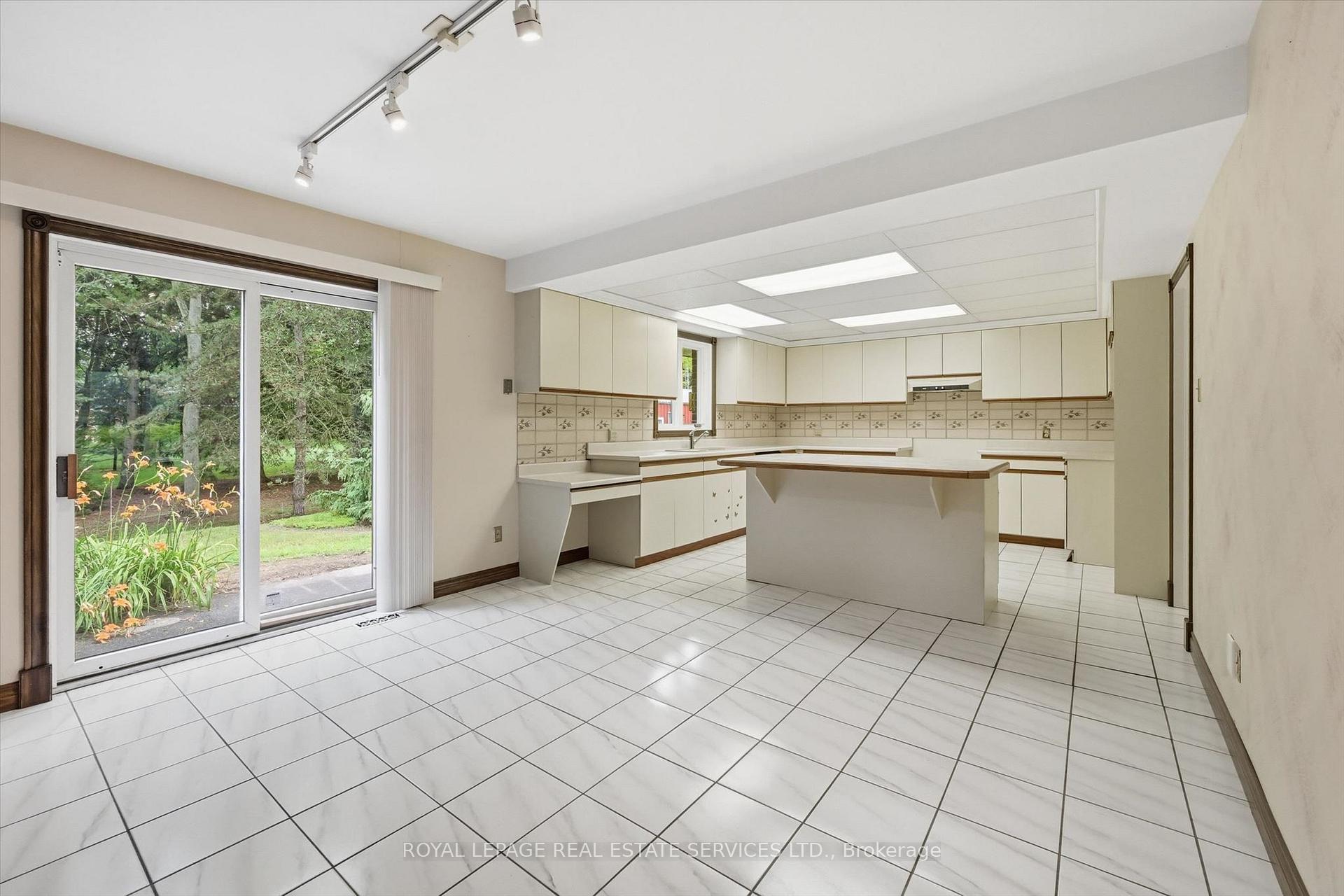 Photo 8 of 683 Canboro Road, Pelham, Fenwick — HOMEH