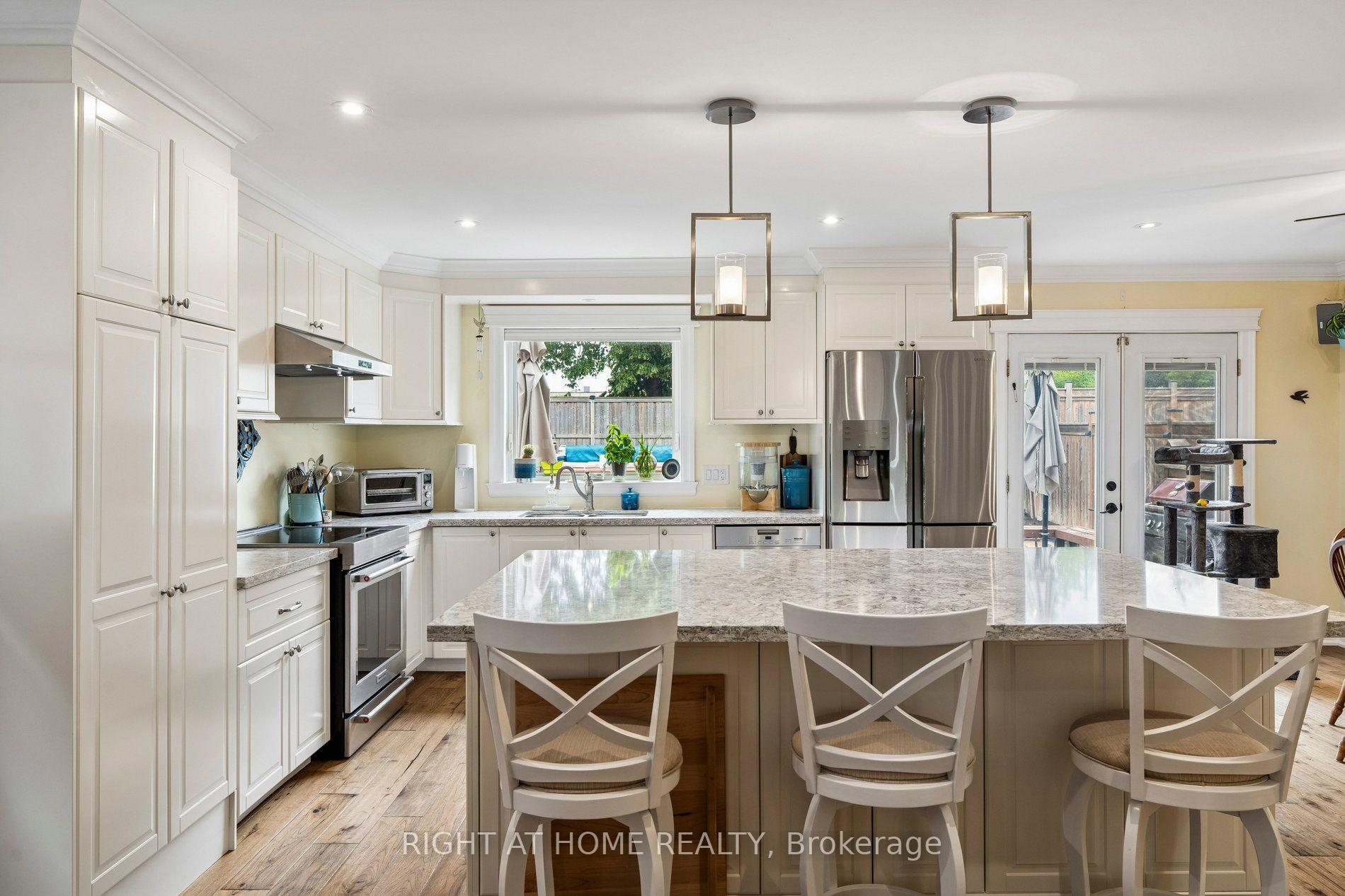 Photo 14 of 3525 Bertrand Road, Mississauga, Erin Mills — HOMEH