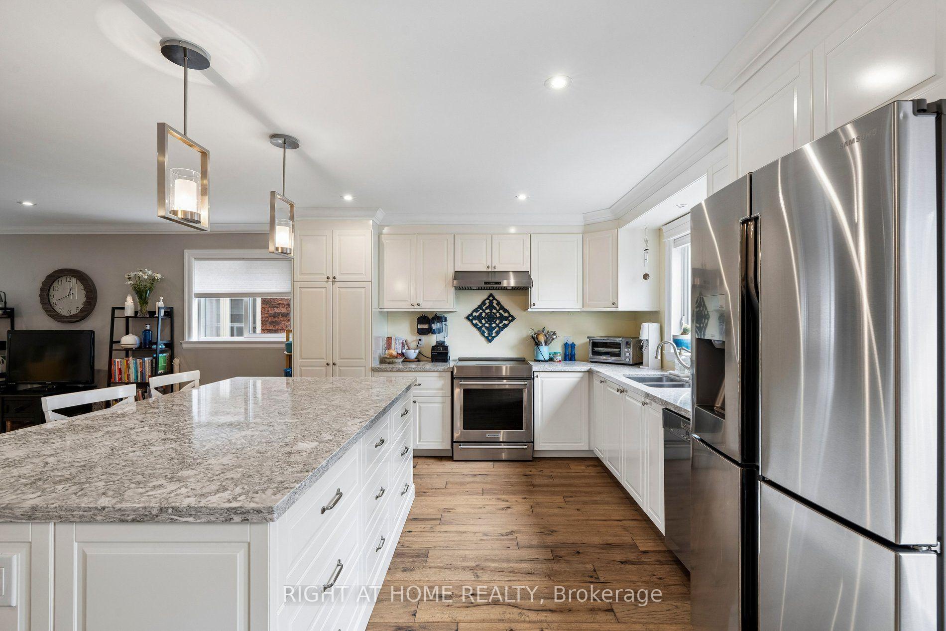 Photo 16 of 3525 Bertrand Road, Mississauga, Erin Mills — HOMEH