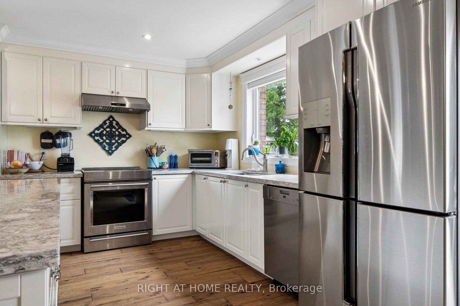 Photo 18 of 3525 Bertrand Road, Mississauga, Erin Mills — HOMEH