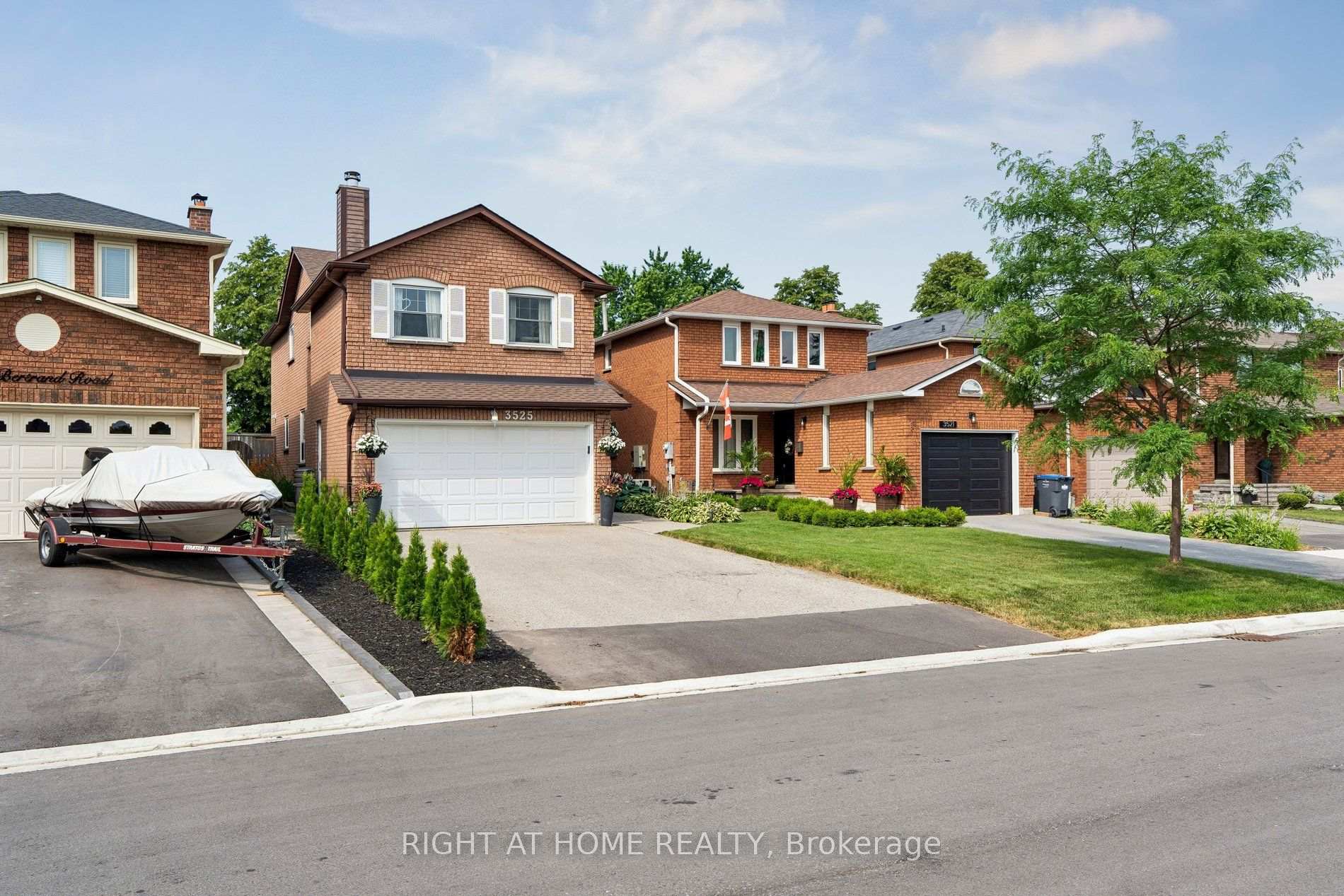 Photo 50 of 3525 Bertrand Road, Mississauga, Erin Mills — HOMEH