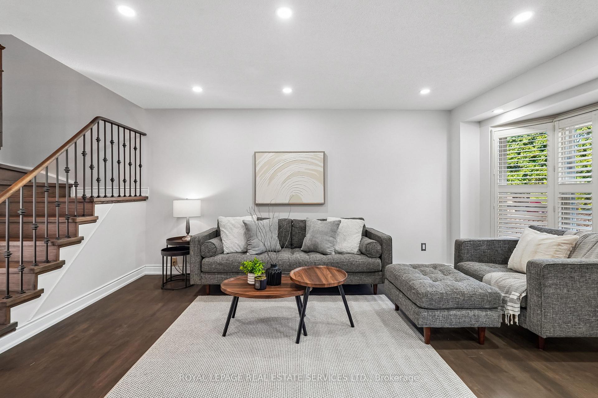Photo 6 of 1142 Springbrook Crescent, Oakville, Glen Abbey — HOMEH