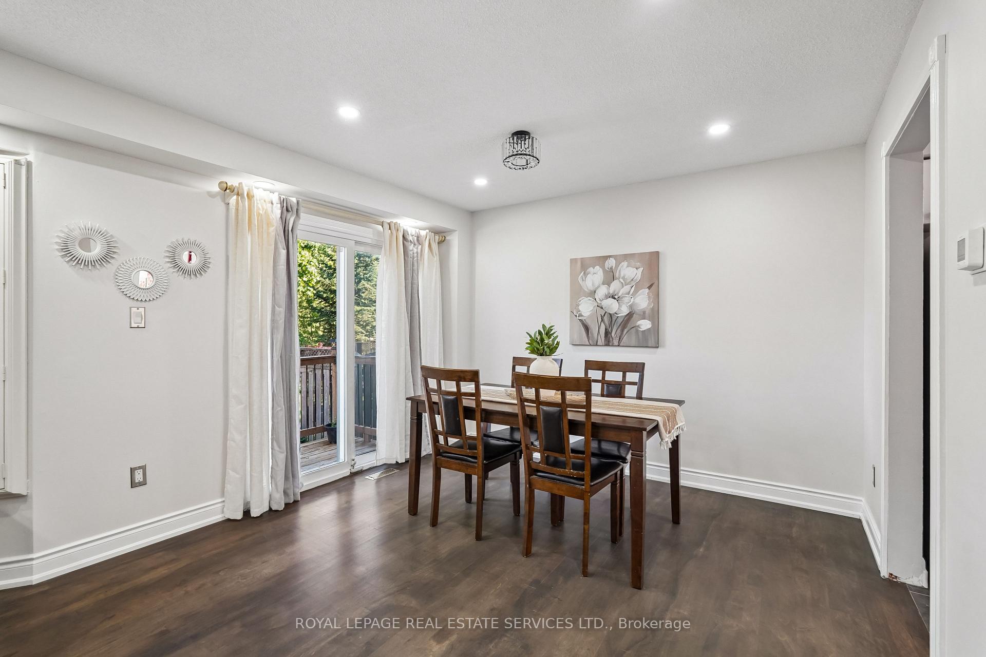 Photo 8 of 1142 Springbrook Crescent, Oakville, Glen Abbey — HOMEH
