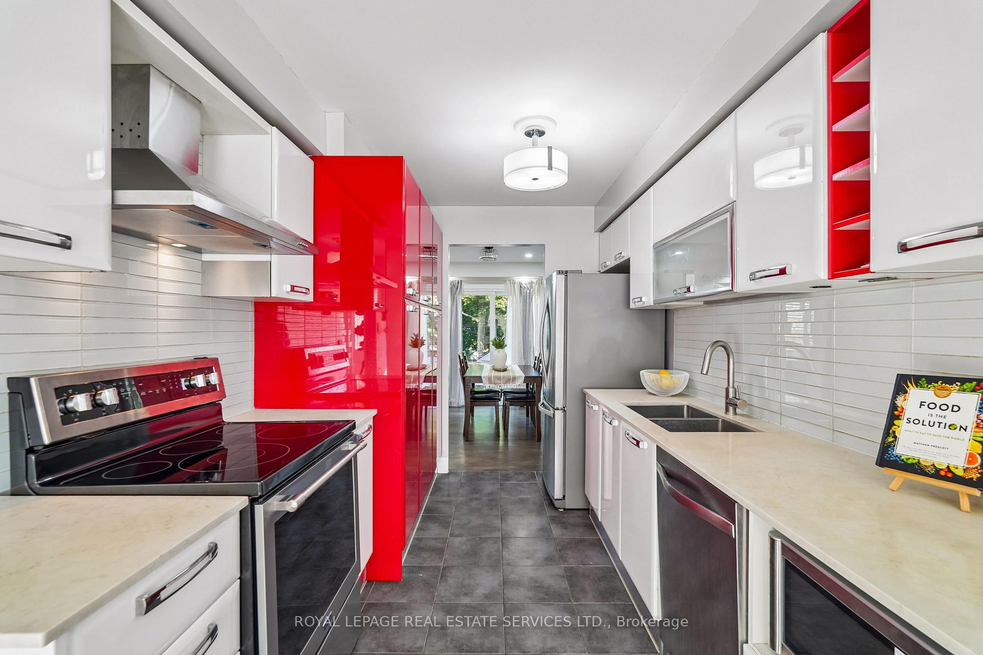 Photo 12 of 1142 Springbrook Crescent, Oakville, Glen Abbey — HOMEH