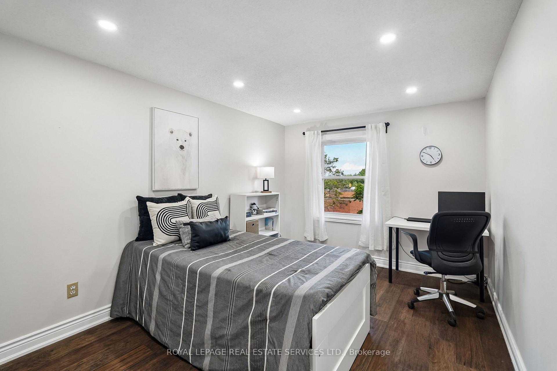 Photo 24 of 1142 Springbrook Crescent, Oakville, Glen Abbey — HOMEH