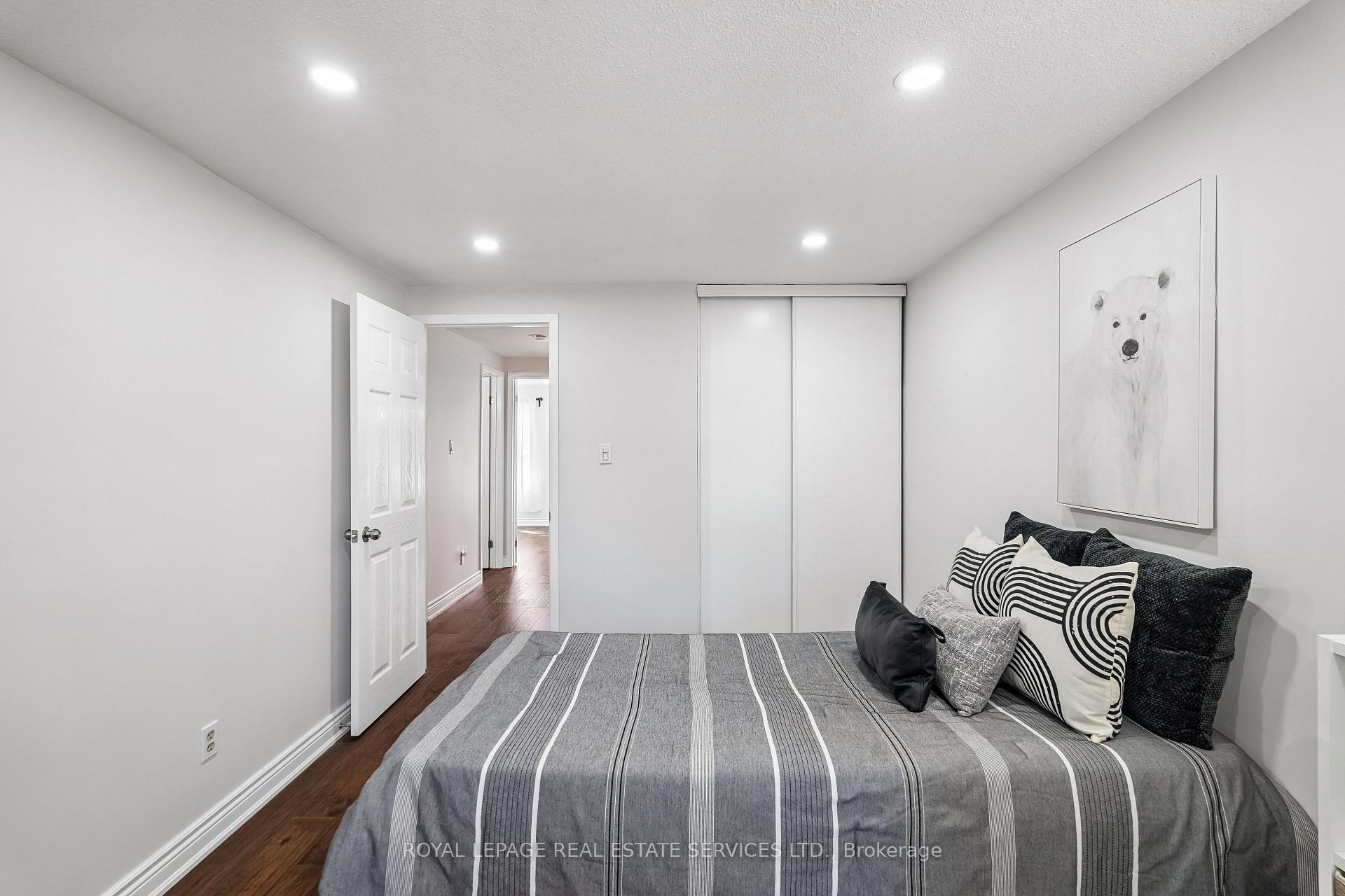 Photo 25 of 1142 Springbrook Crescent, Oakville, Glen Abbey — HOMEH