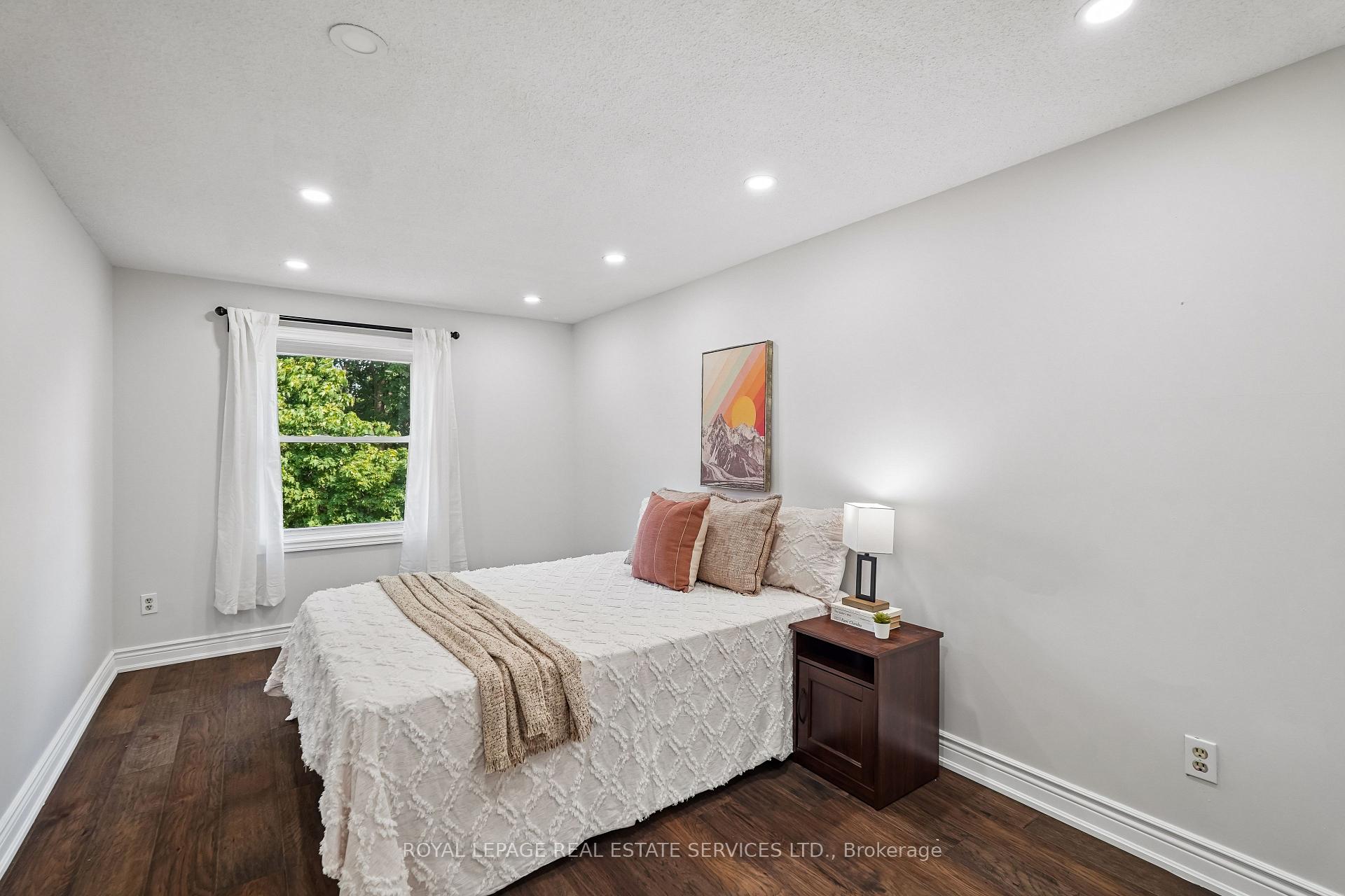 Photo 26 of 1142 Springbrook Crescent, Oakville, Glen Abbey — HOMEH