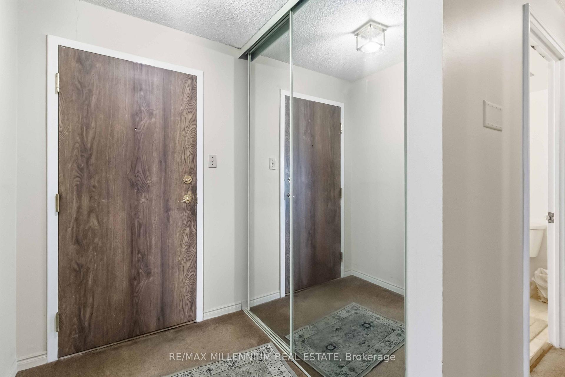 Photo 5 of Unit PH7, 4235 Sherwoodtowne Boulevard, Mississauga, City Centre — HOMEH