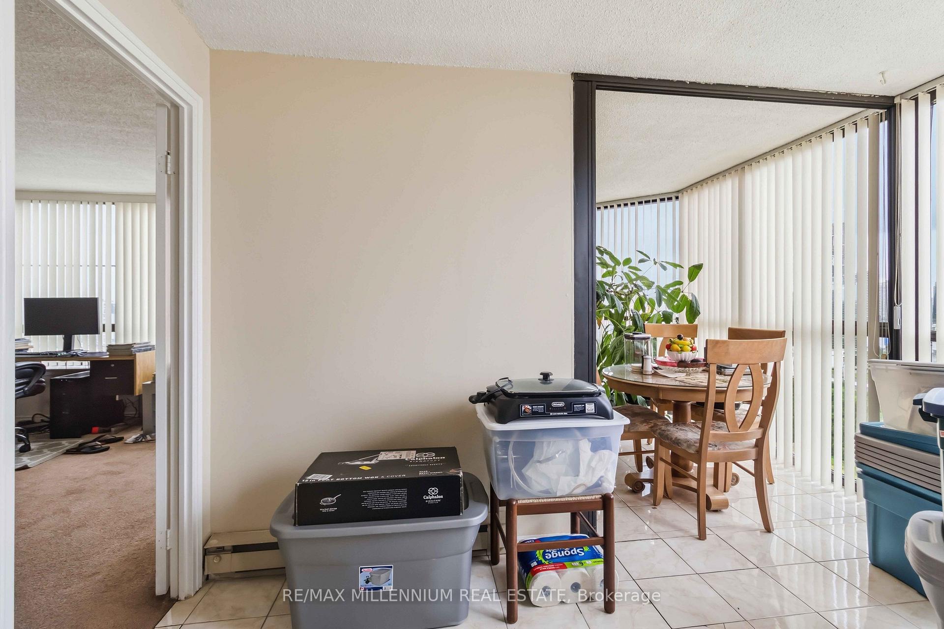 Photo 16 of Unit PH7, 4235 Sherwoodtowne Boulevard, Mississauga, City Centre — HOMEH