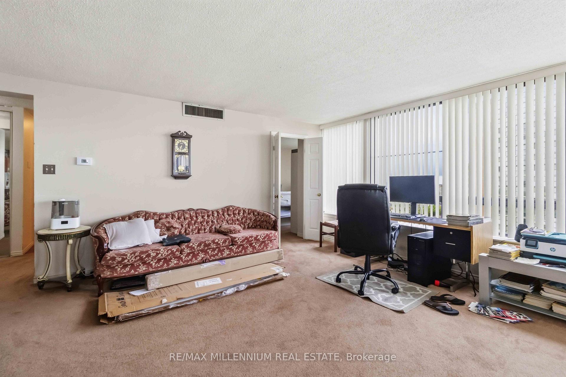 Photo 17 of Unit PH7, 4235 Sherwoodtowne Boulevard, Mississauga, City Centre — HOMEH