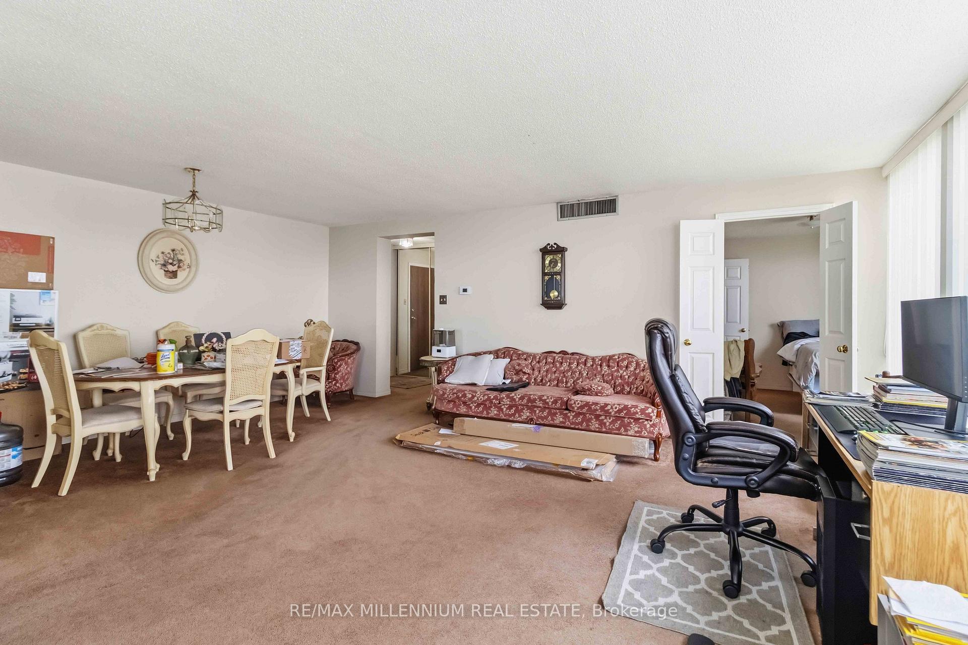 Photo 19 of Unit PH7, 4235 Sherwoodtowne Boulevard, Mississauga, City Centre — HOMEH