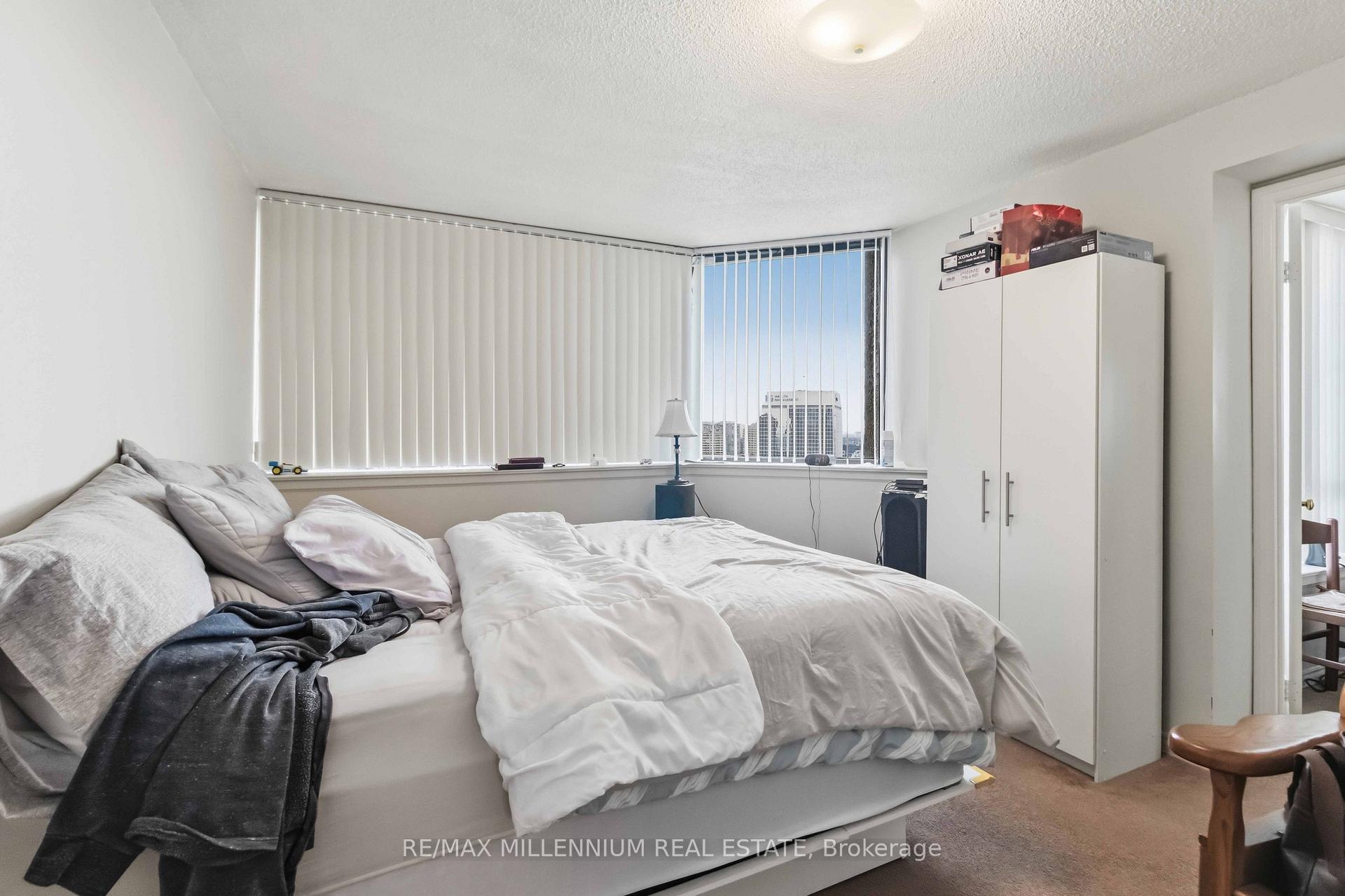 Photo 29 of Unit PH7, 4235 Sherwoodtowne Boulevard, Mississauga, City Centre — HOMEH