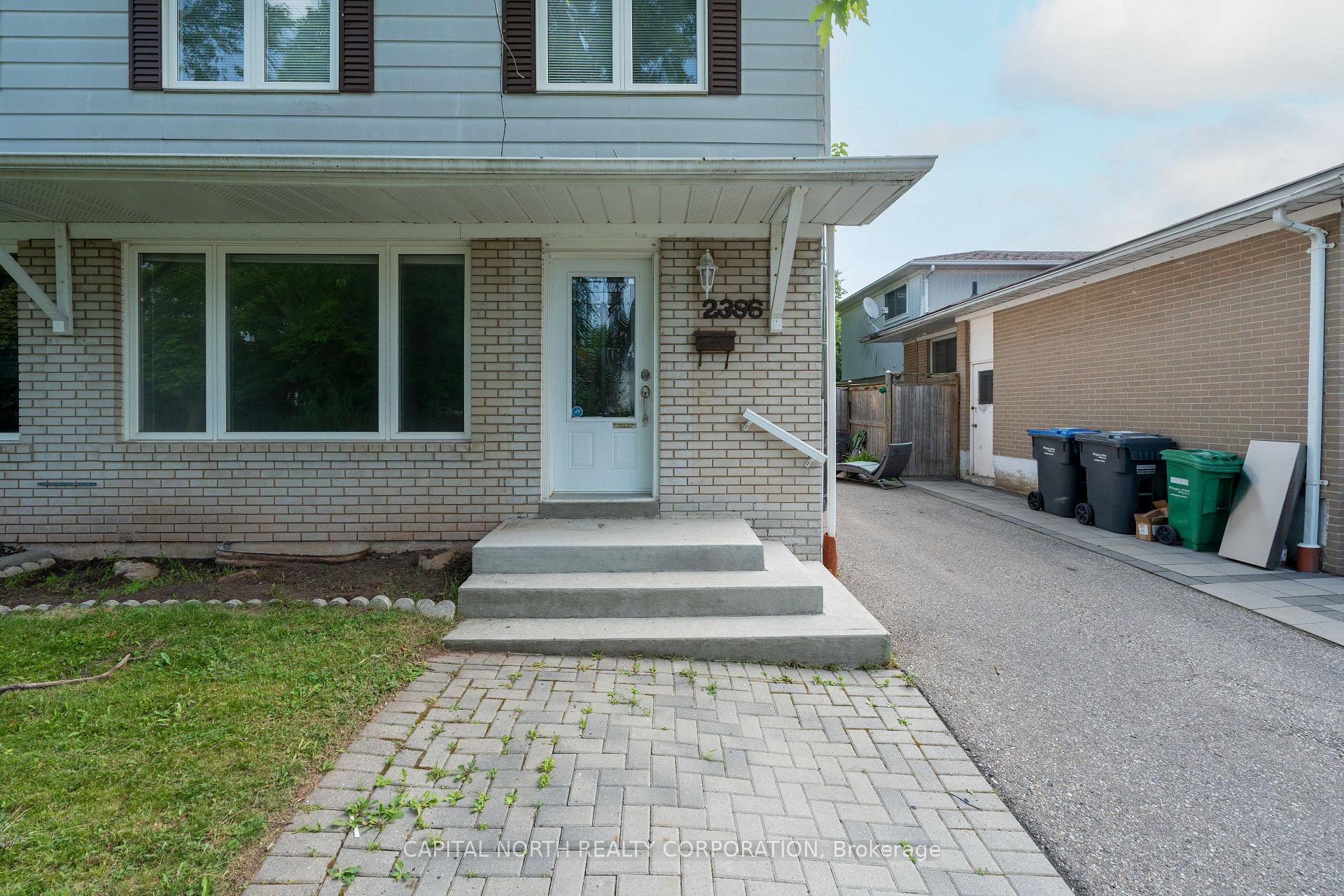 Photo 2 of 2396 Barcella Crescent, Mississauga, Sheridan — HOMEH