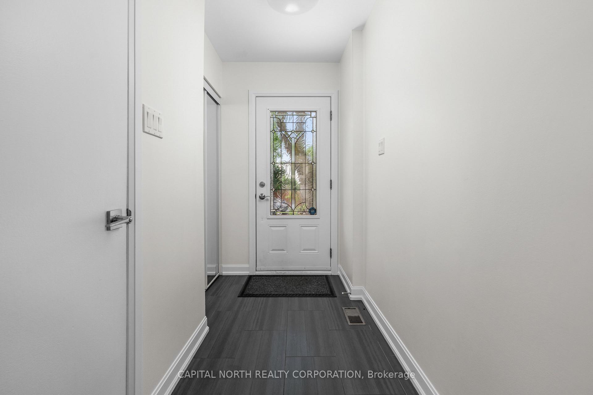 Photo 3 of 2396 Barcella Crescent, Mississauga, Sheridan — HOMEH