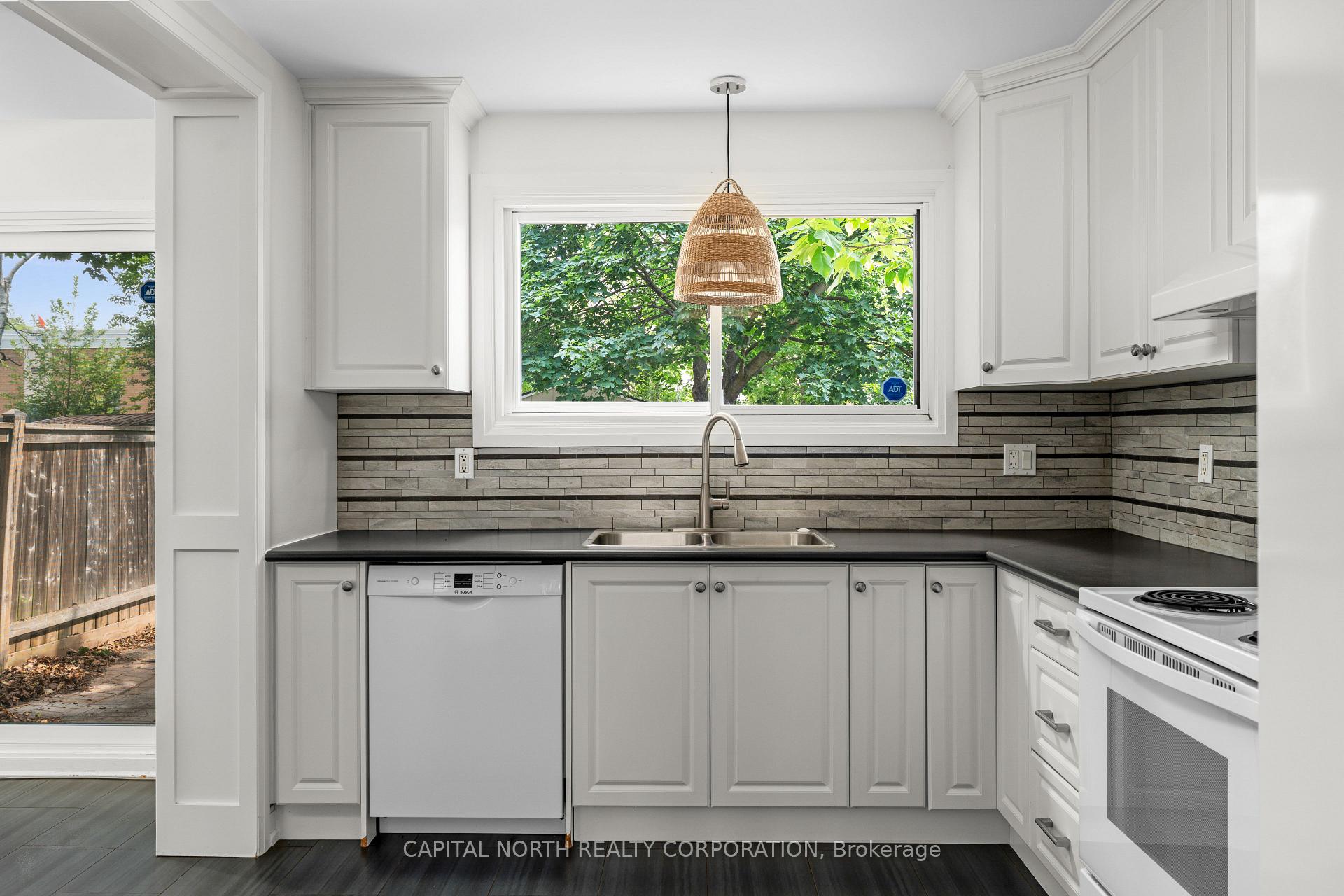 Photo 12 of 2396 Barcella Crescent, Mississauga, Sheridan — HOMEH