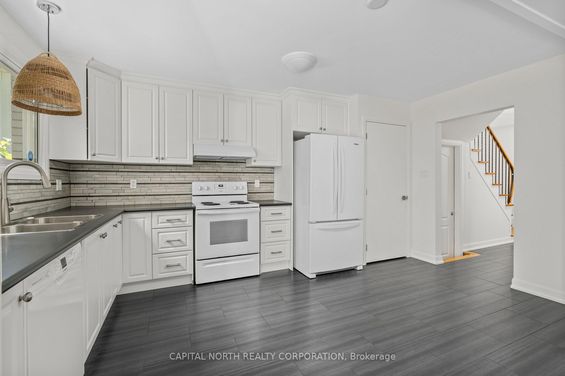 Photo 13 of 2396 Barcella Crescent, Mississauga, Sheridan — HOMEH