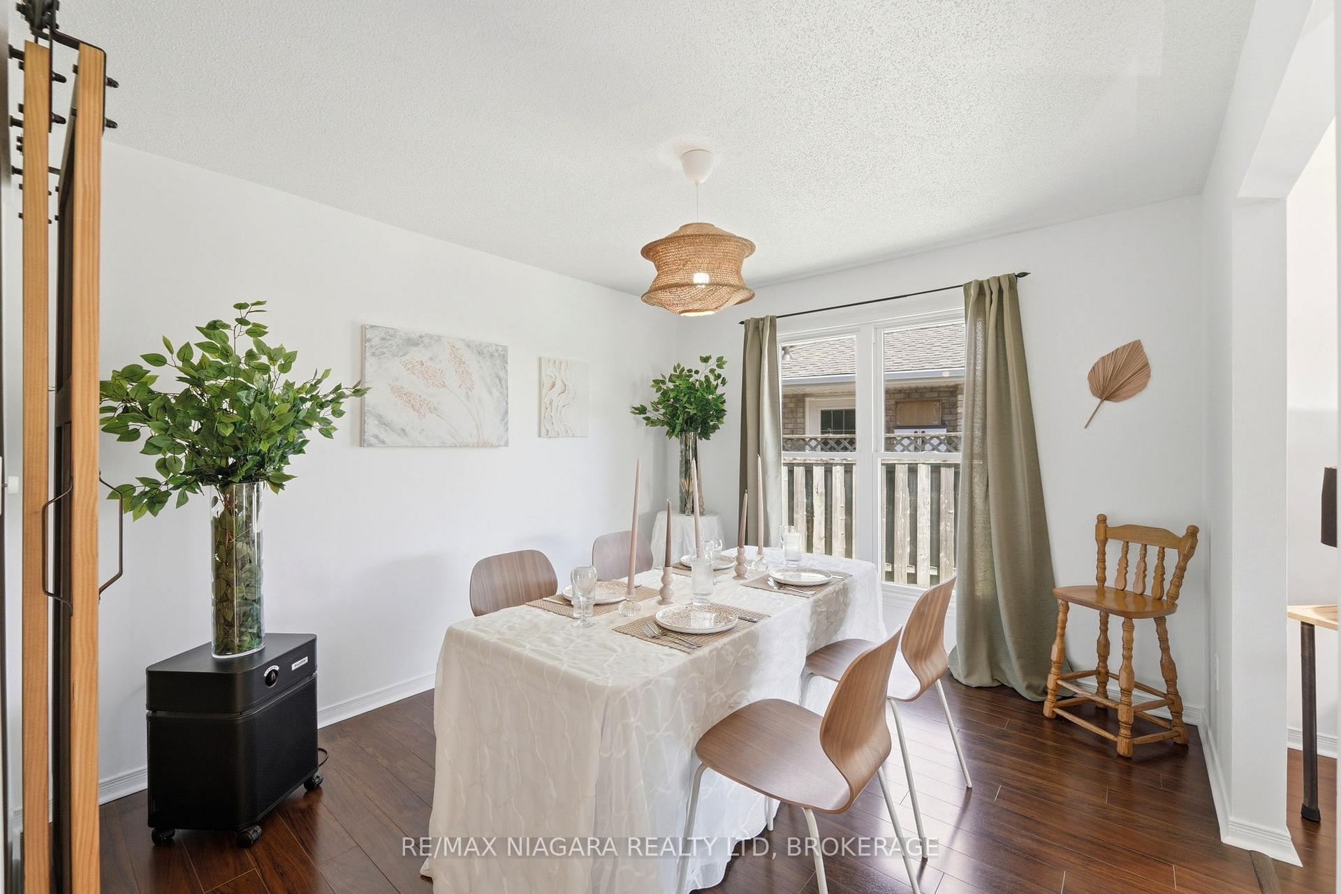 Photo 9 of 8009 Preakness Street, Niagara Falls, Ascot — HOMEH