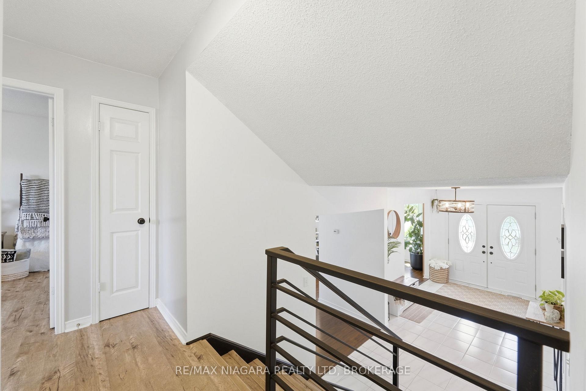 Photo 15 of 8009 Preakness Street, Niagara Falls, Ascot — HOMEH