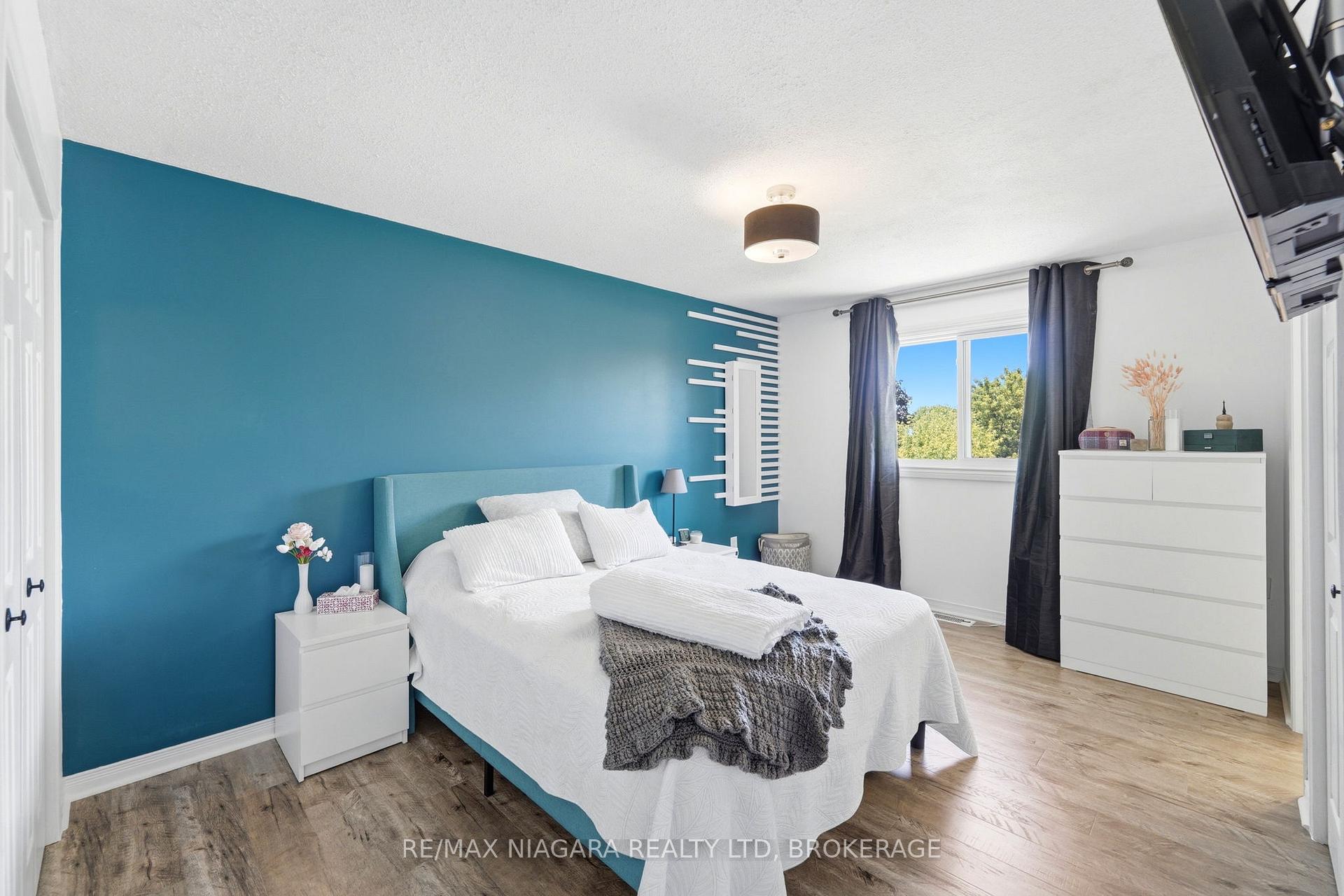 Photo 17 of 8009 Preakness Street, Niagara Falls, Ascot — HOMEH