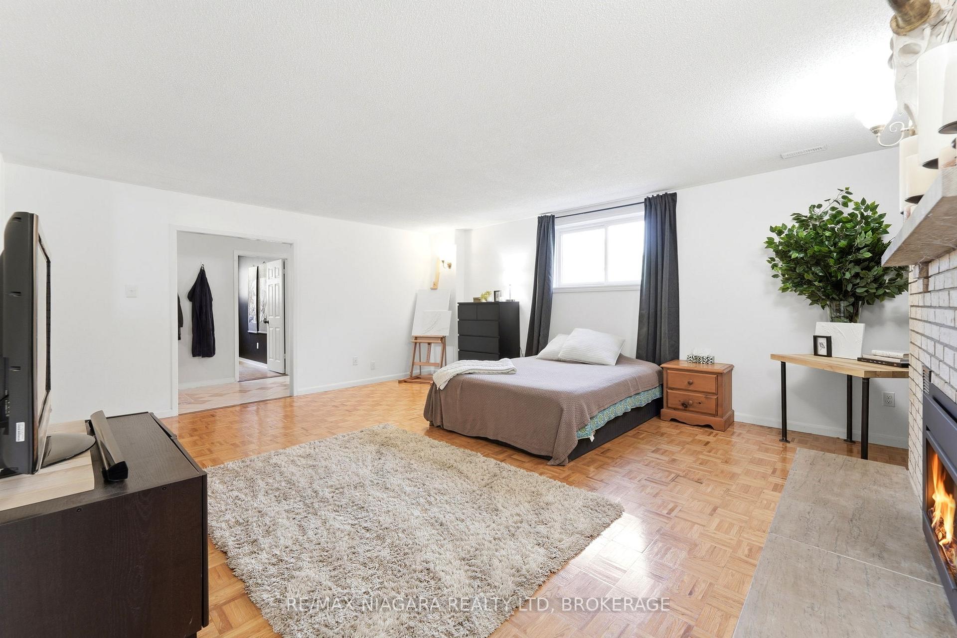 Photo 30 of 8009 Preakness Street, Niagara Falls, Ascot — HOMEH