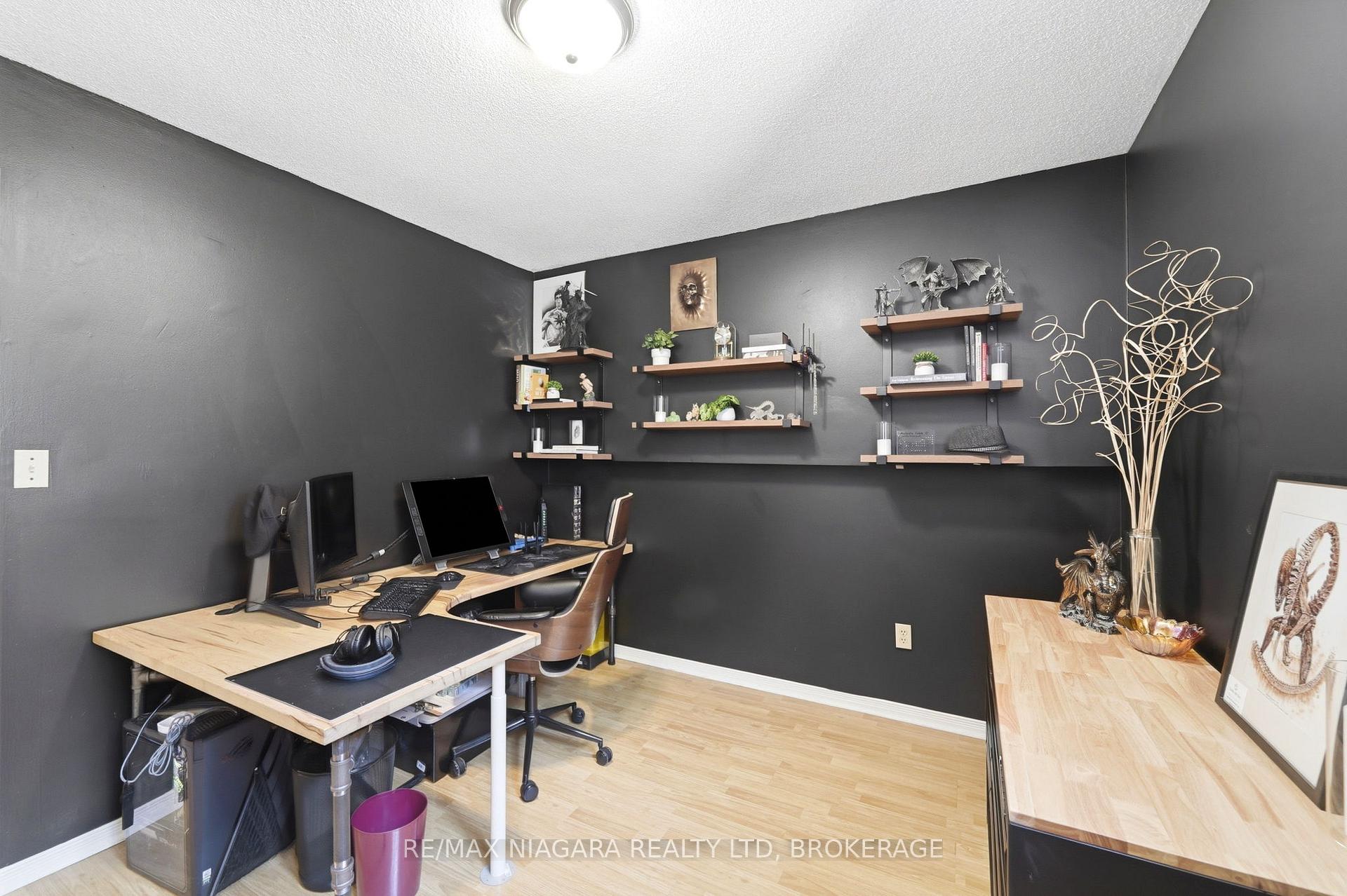 Photo 33 of 8009 Preakness Street, Niagara Falls, Ascot — HOMEH