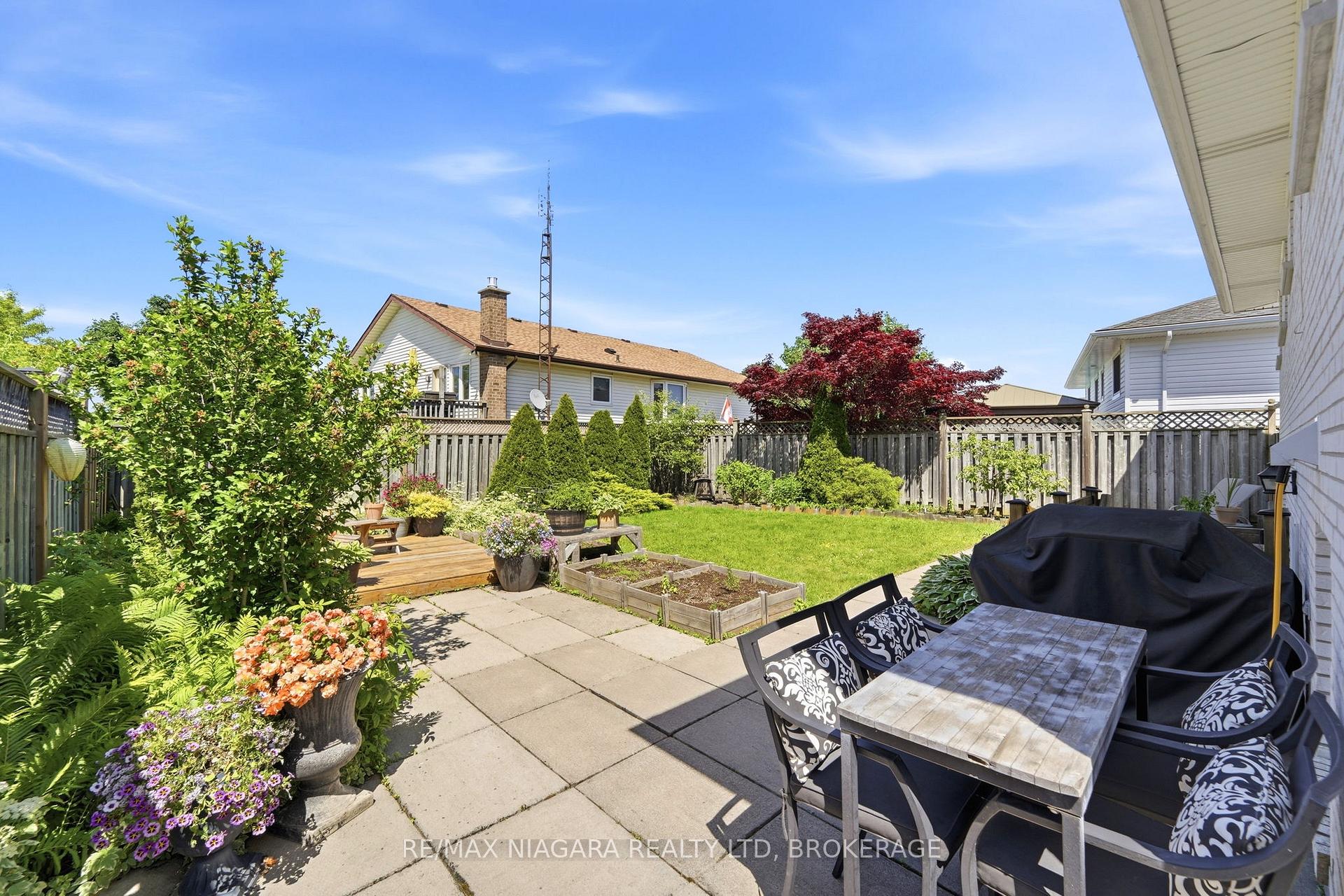 Photo 40 of 8009 Preakness Street, Niagara Falls, Ascot — HOMEH