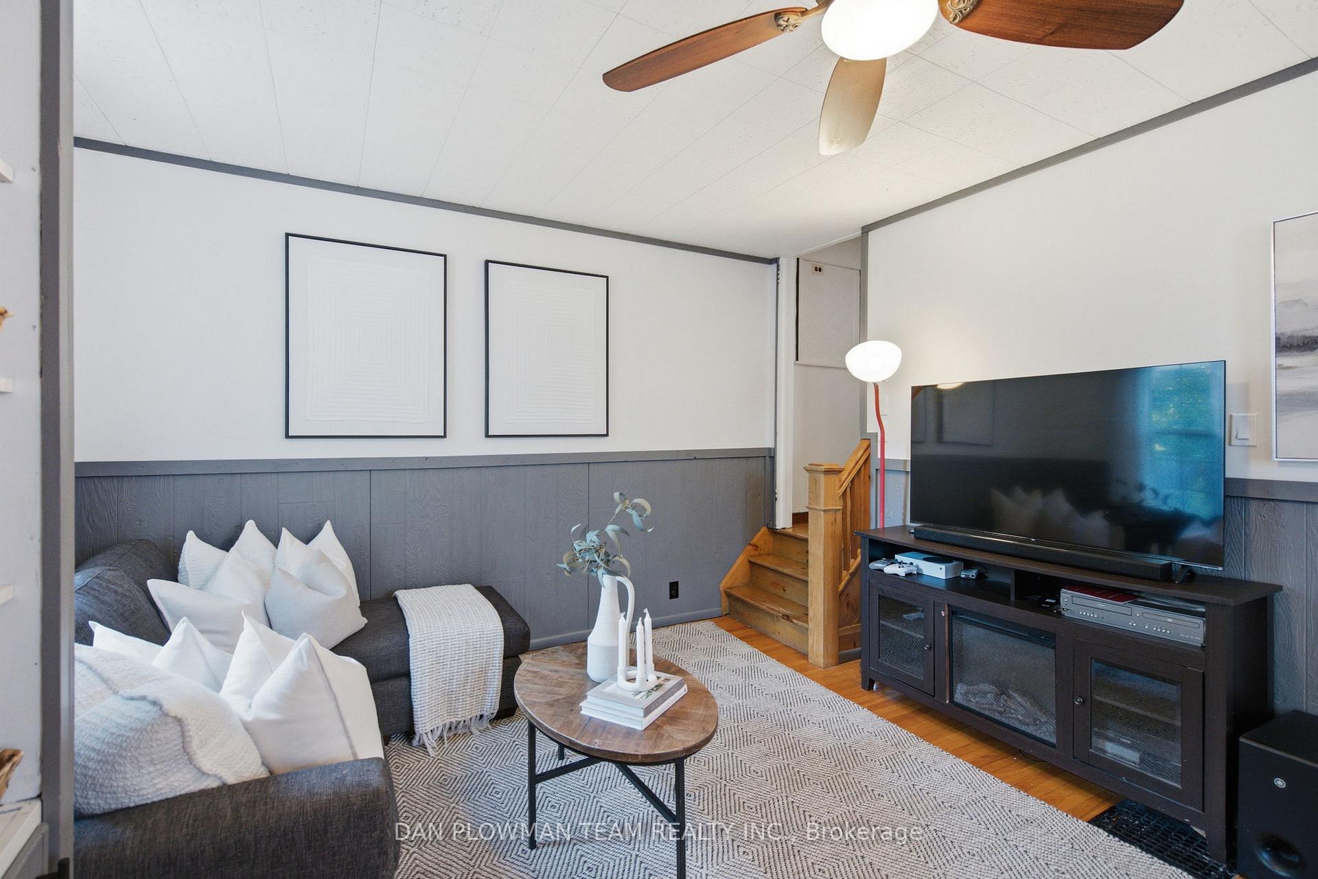 Photo 8 of 138 Tylor Crescent, Oshawa, Central — HOMEH