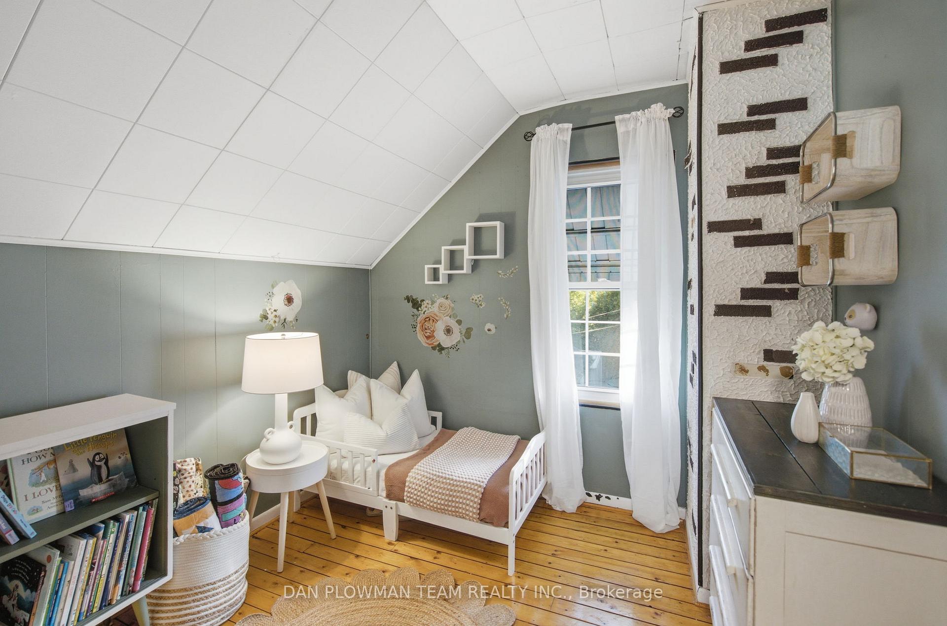 Photo 21 of 138 Tylor Crescent, Oshawa, Central — HOMEH