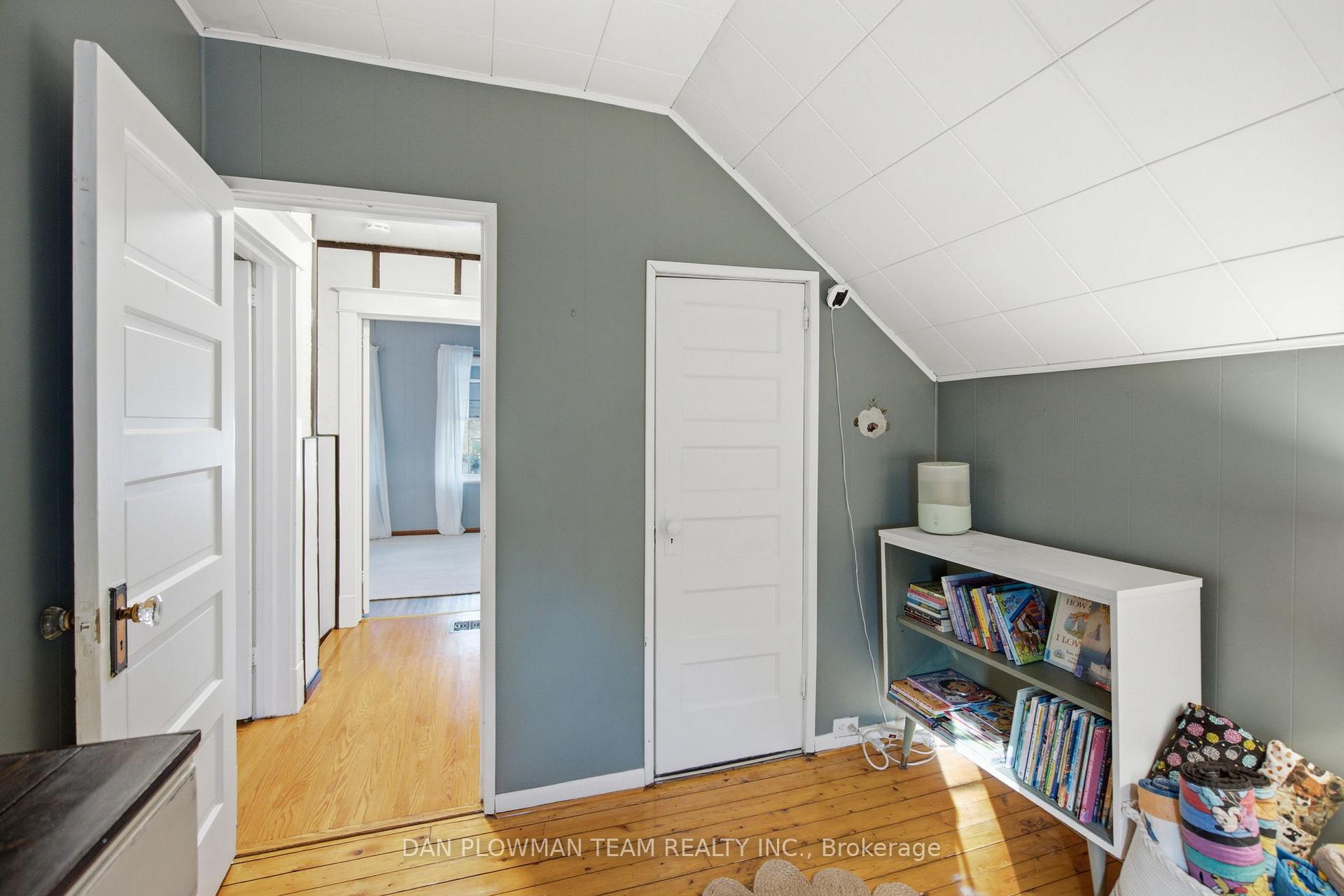 Photo 23 of 138 Tylor Crescent, Oshawa, Central — HOMEH