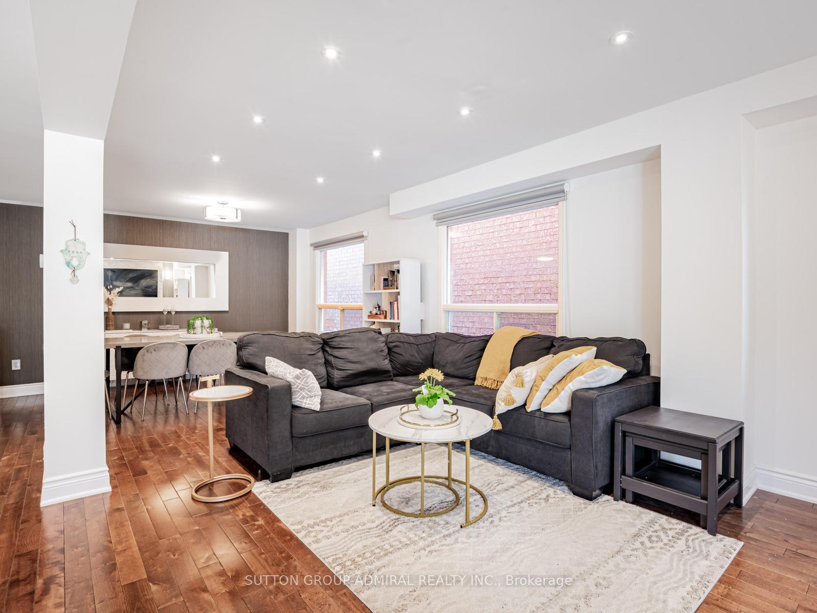 Photo 8 of 448 Conley Street, Vaughan, Lakeview Estates — HOMEH