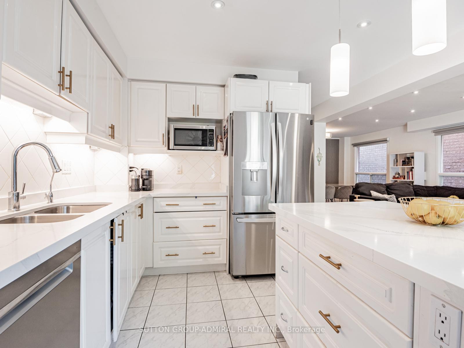 Photo 15 of 448 Conley Street, Vaughan, Lakeview Estates — HOMEH