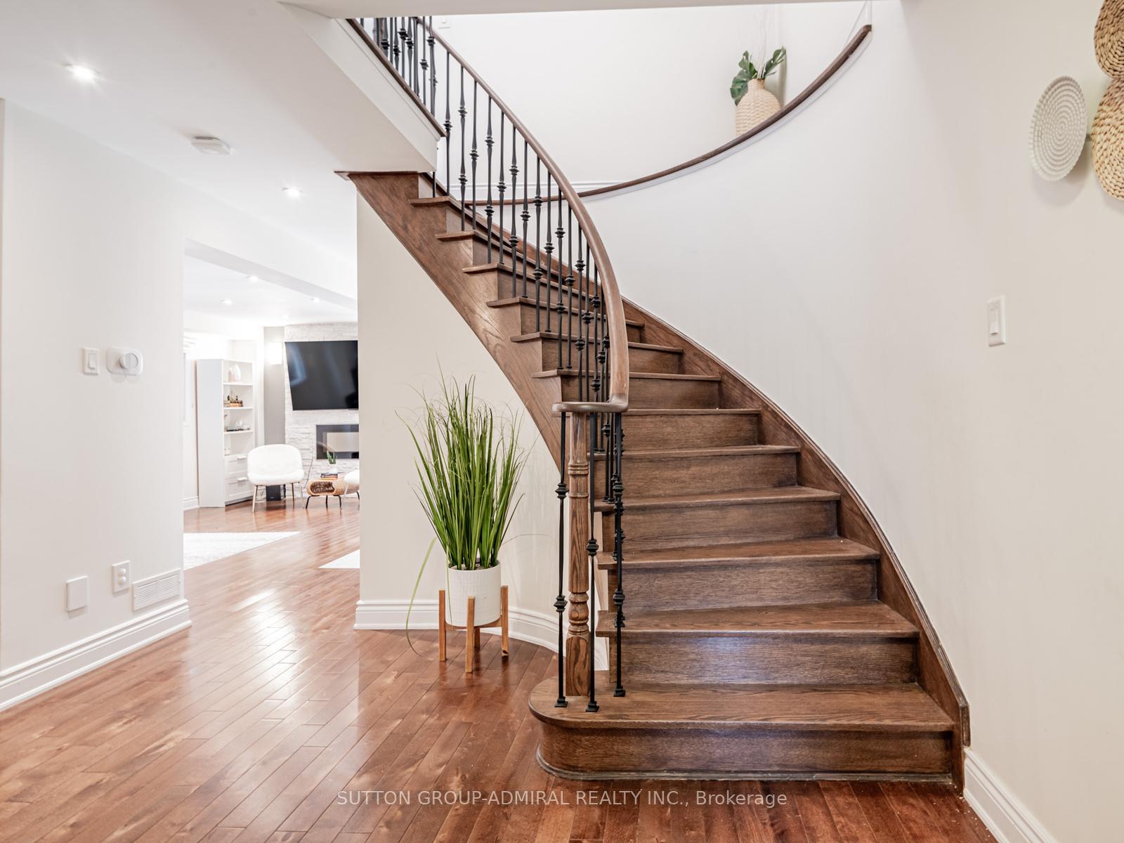 Photo 17 of 448 Conley Street, Vaughan, Lakeview Estates — HOMEH