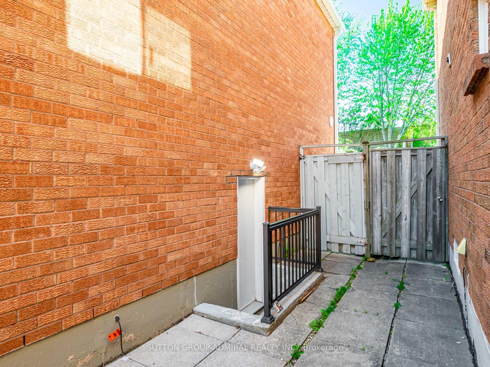 Photo 27 of 448 Conley Street, Vaughan, Lakeview Estates — HOMEH