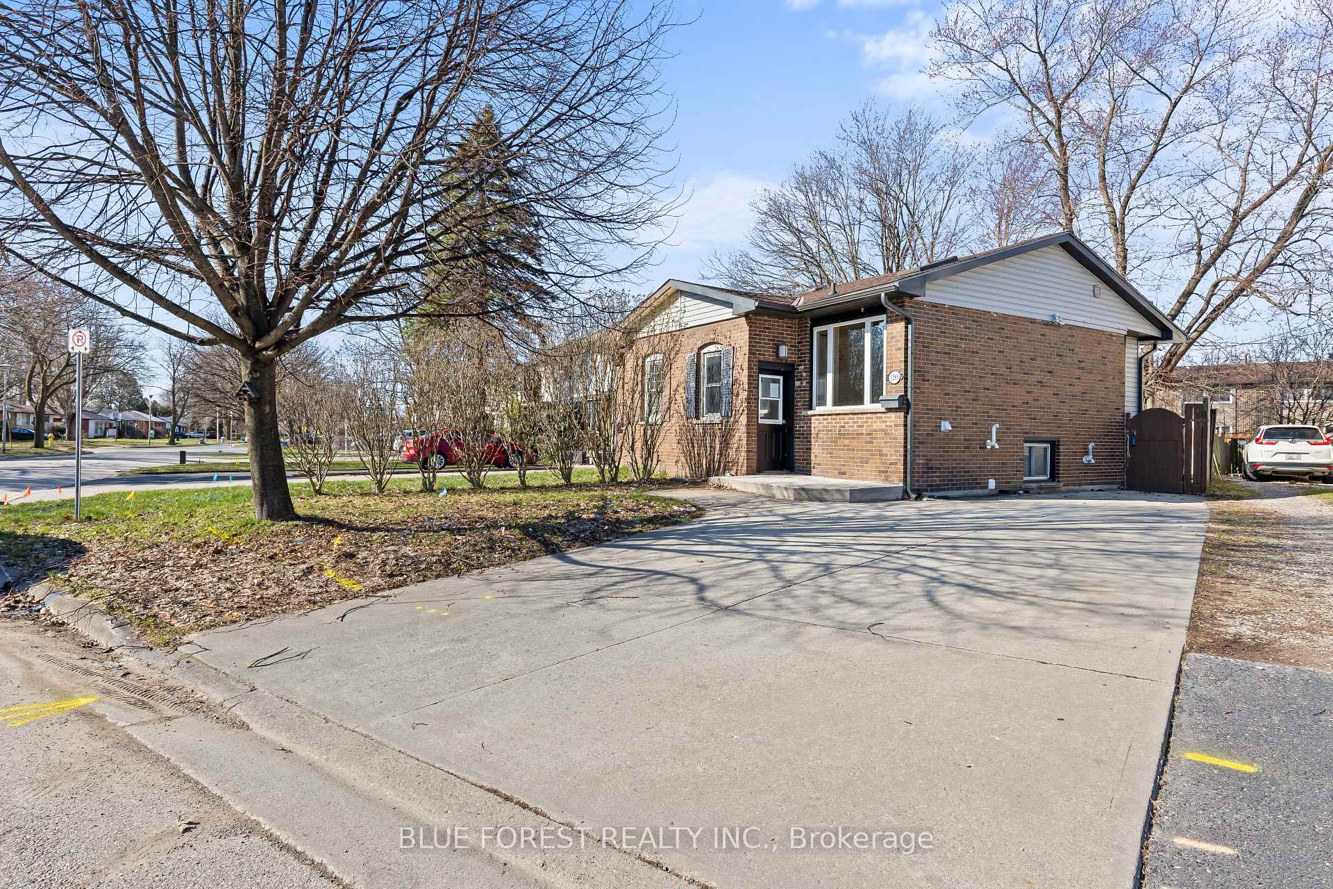 Photo 3 of 1289 Sorrel Road, London, East D — HOMEH