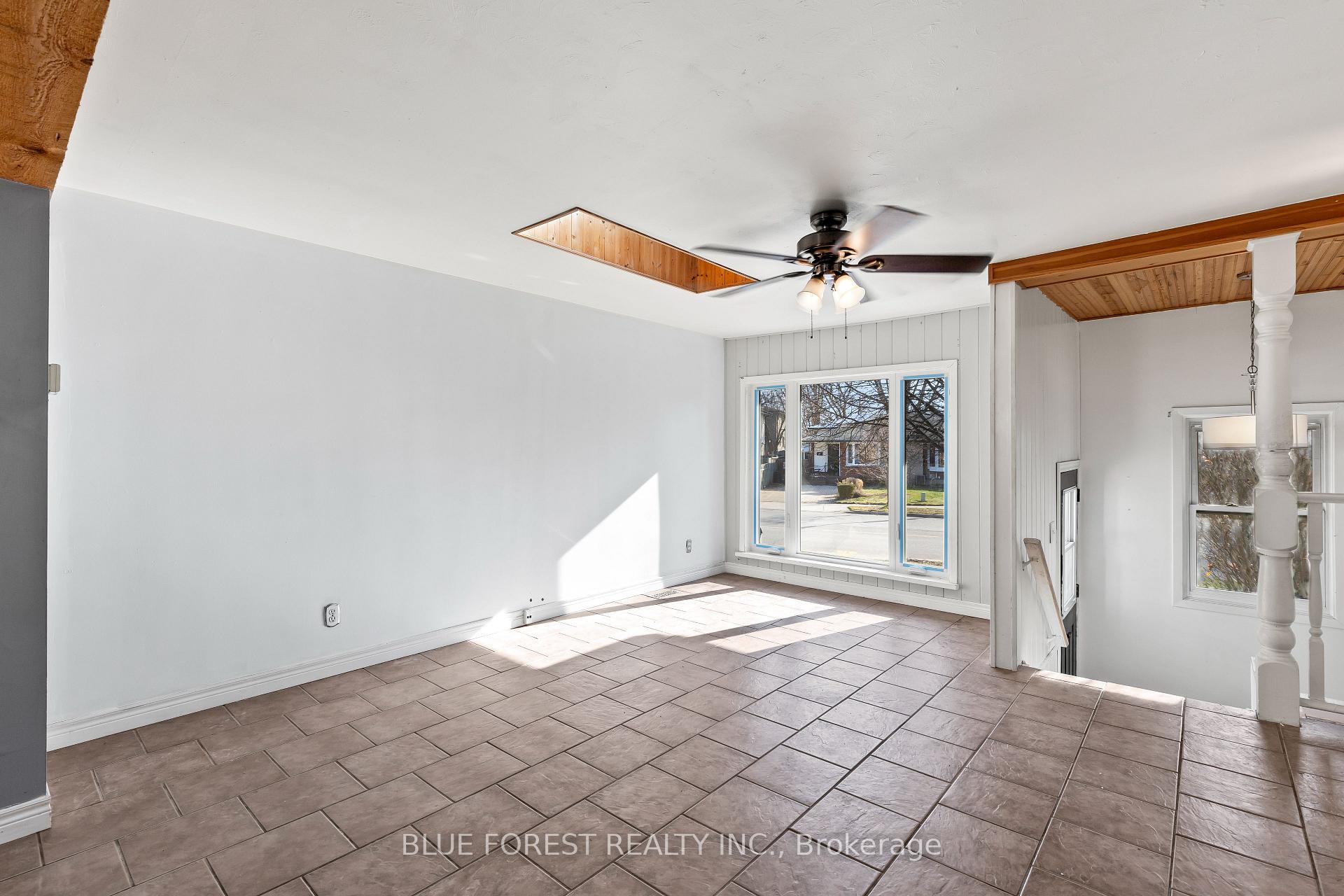 Photo 9 of 1289 Sorrel Road, London, East D — HOMEH
