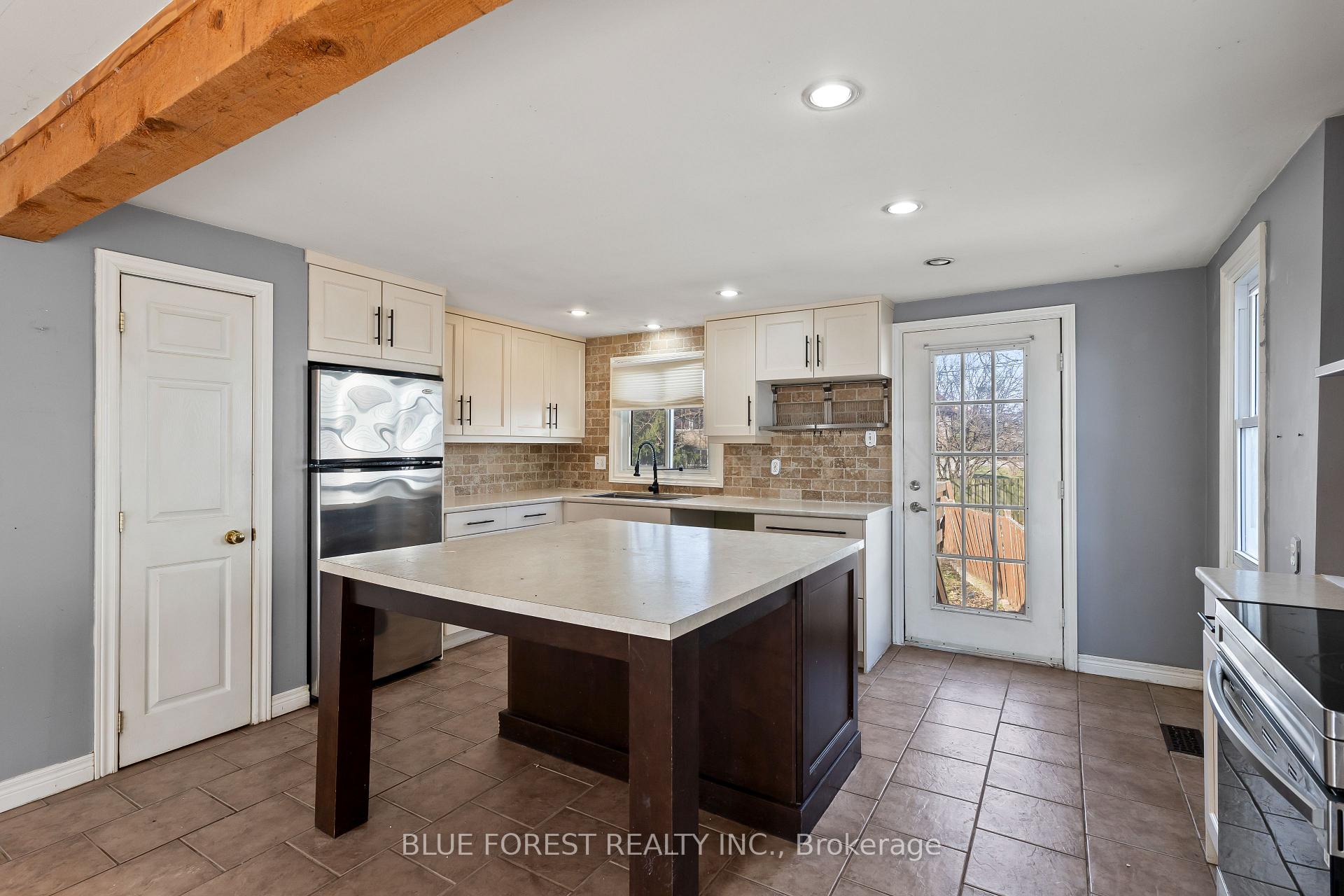Photo 14 of 1289 Sorrel Road, London, East D — HOMEH