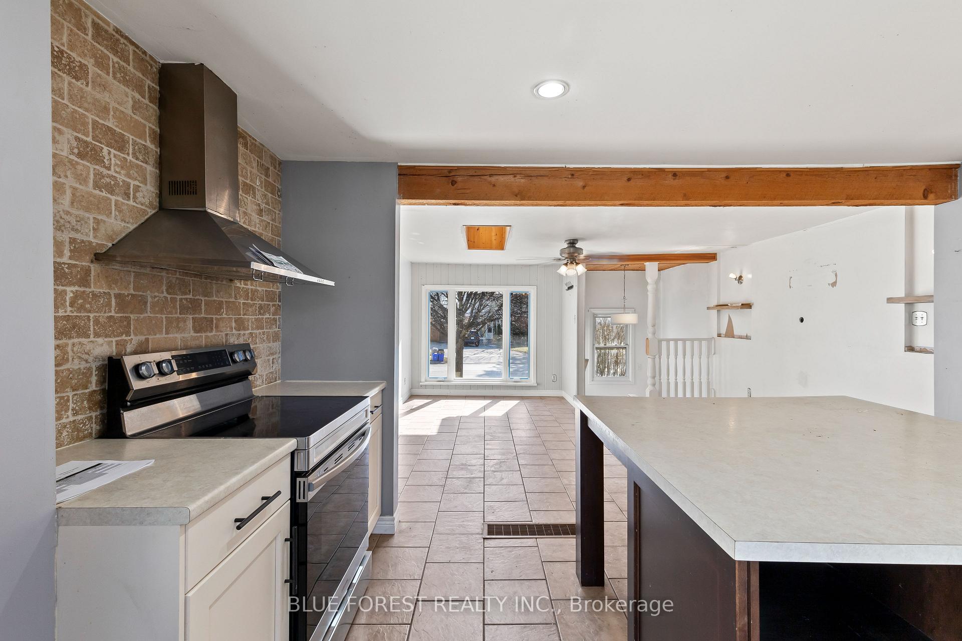 Photo 18 of 1289 Sorrel Road, London, East D — HOMEH