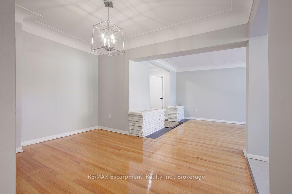 Photo 6 of Unit 102, 830 Robinson Street, Burlington, Brant — HOMEH