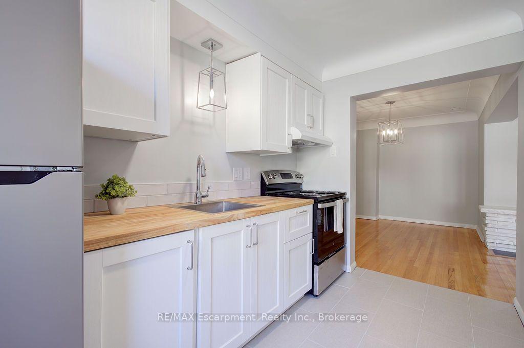 Photo 11 of Unit 102, 830 Robinson Street, Burlington, Brant — HOMEH