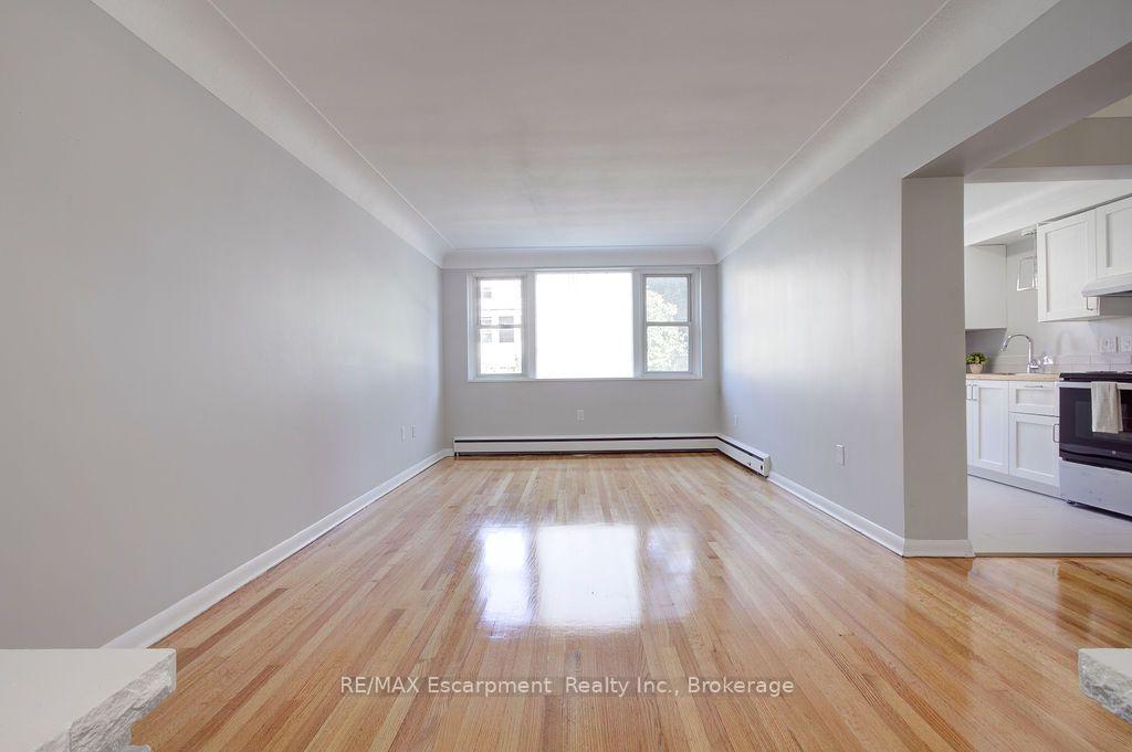 Photo 14 of Unit 102, 830 Robinson Street, Burlington, Brant — HOMEH