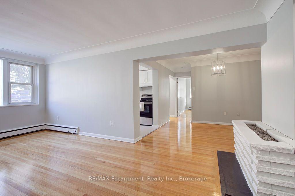 Photo 16 of Unit 102, 830 Robinson Street, Burlington, Brant — HOMEH