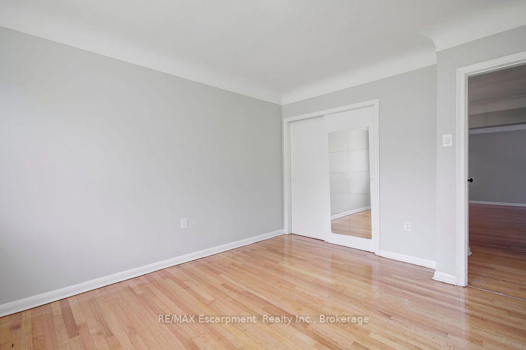 Photo 19 of Unit 102, 830 Robinson Street, Burlington, Brant — HOMEH