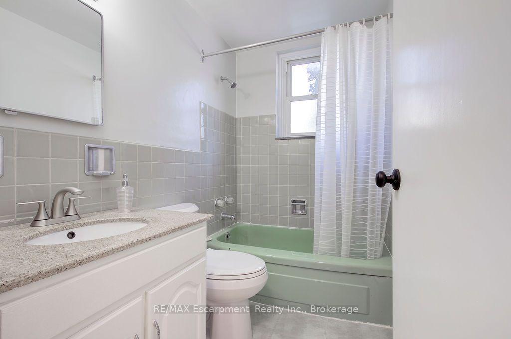 Photo 20 of Unit 102, 830 Robinson Street, Burlington, Brant — HOMEH