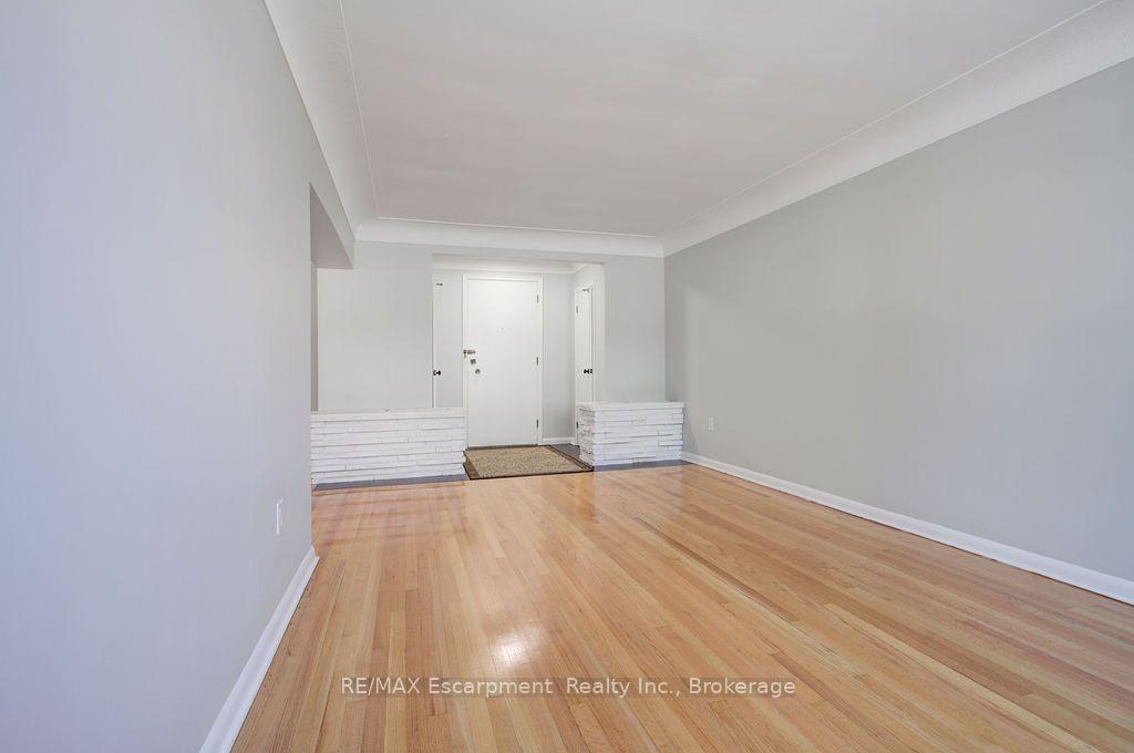 Photo 25 of Unit 102, 830 Robinson Street, Burlington, Brant — HOMEH