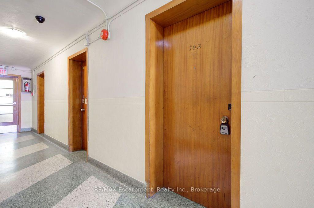 Photo 26 of Unit 102, 830 Robinson Street, Burlington, Brant — HOMEH