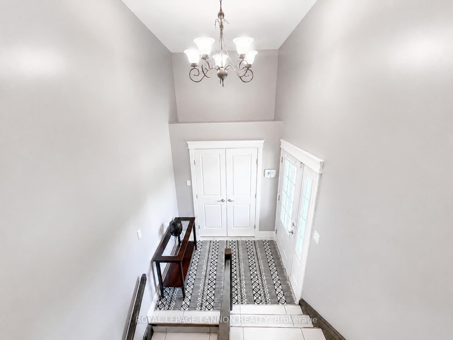 Photo 5 of 287 Cougar Crescent, Thunder Bay, Parkdale — HOMEH