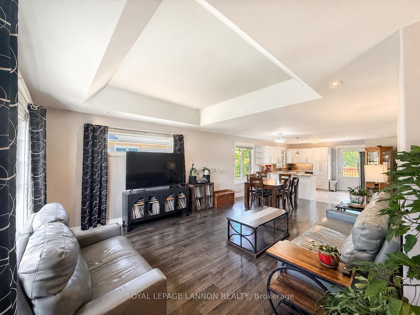 Photo 7 of 287 Cougar Crescent, Thunder Bay, Parkdale — HOMEH