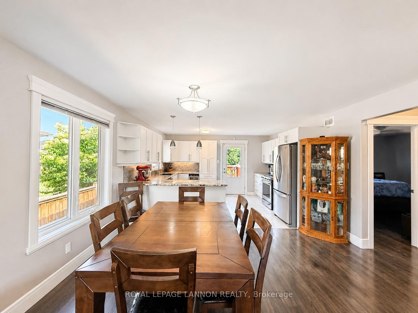 Photo 11 of 287 Cougar Crescent, Thunder Bay, Parkdale — HOMEH