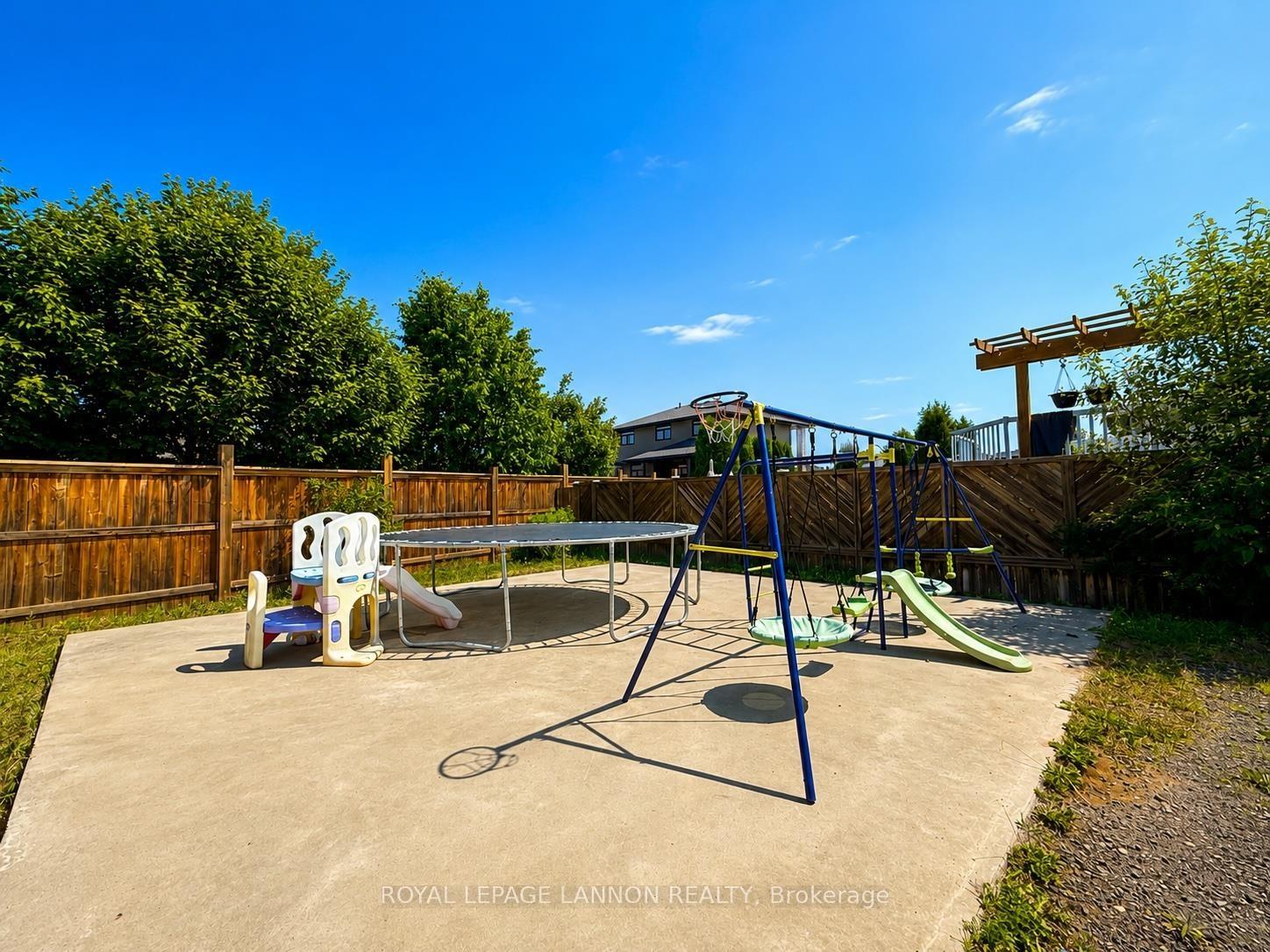 Photo 50 of 287 Cougar Crescent, Thunder Bay, Parkdale — HOMEH