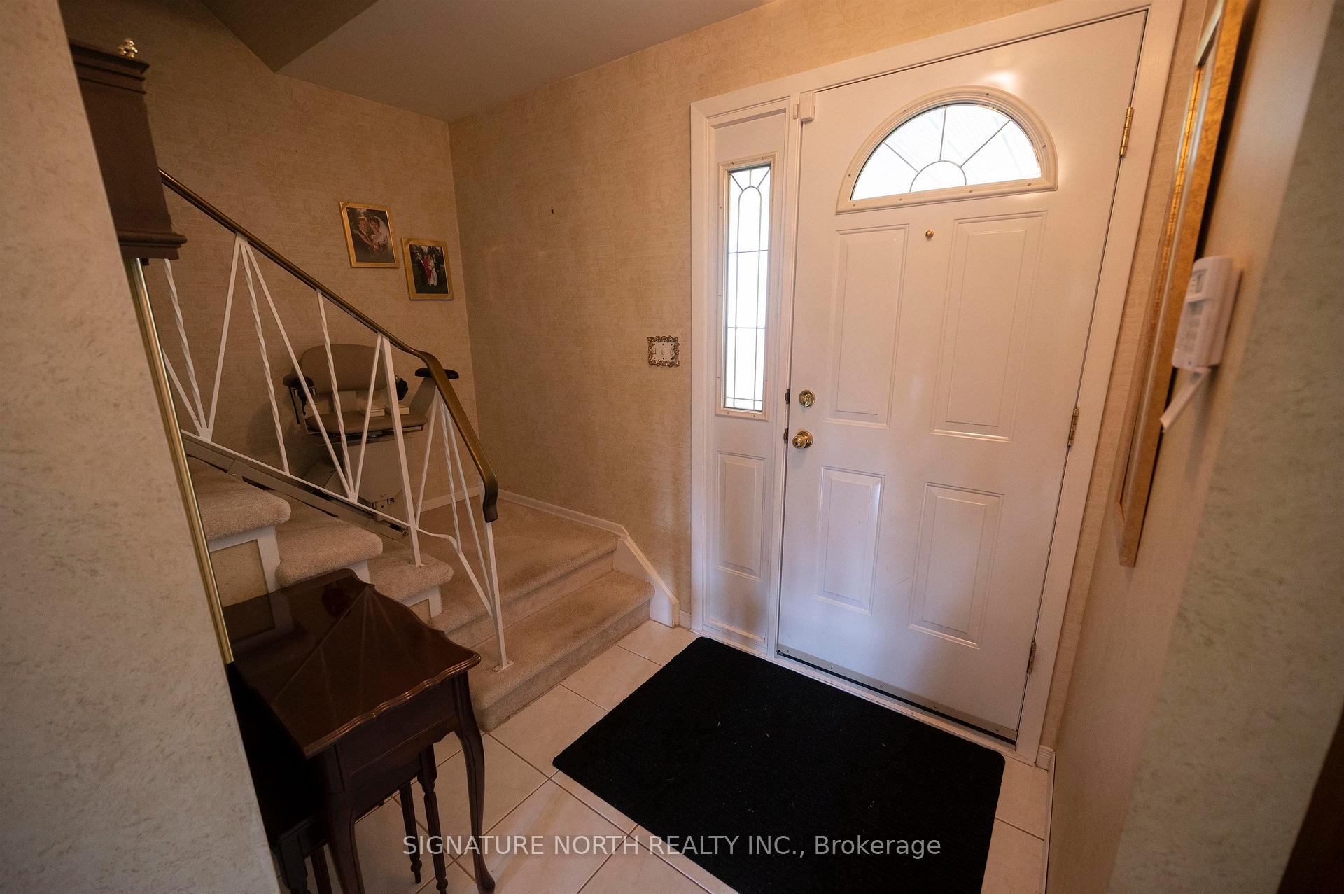Photo 2 of 177 Whalen Street, Thunder Bay, Grandview — HOMEH